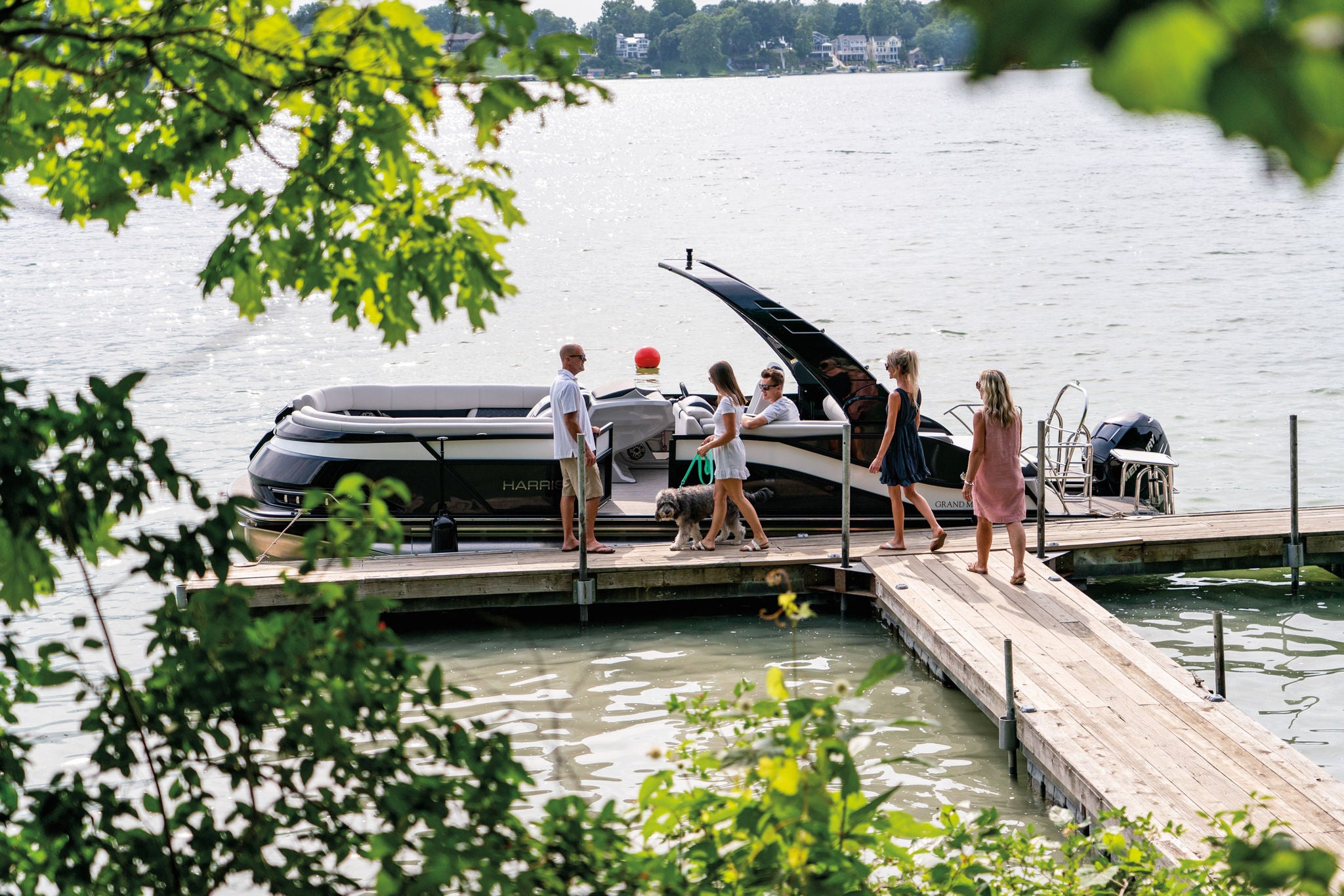 Harris Pontoon Boats Grand Mariner 250 Family Dock