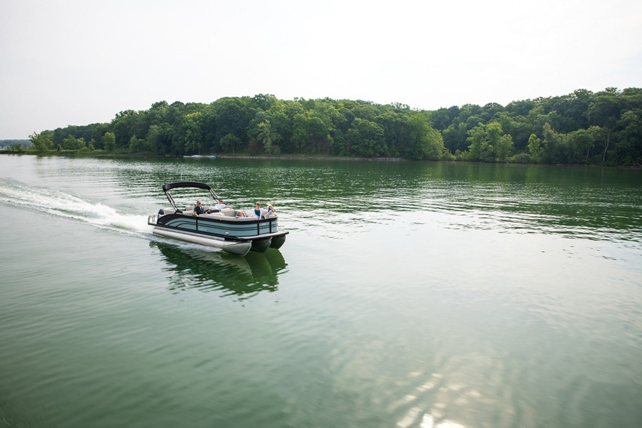Harris Pontoon Boats Sunliner 250 CW Starboard Running