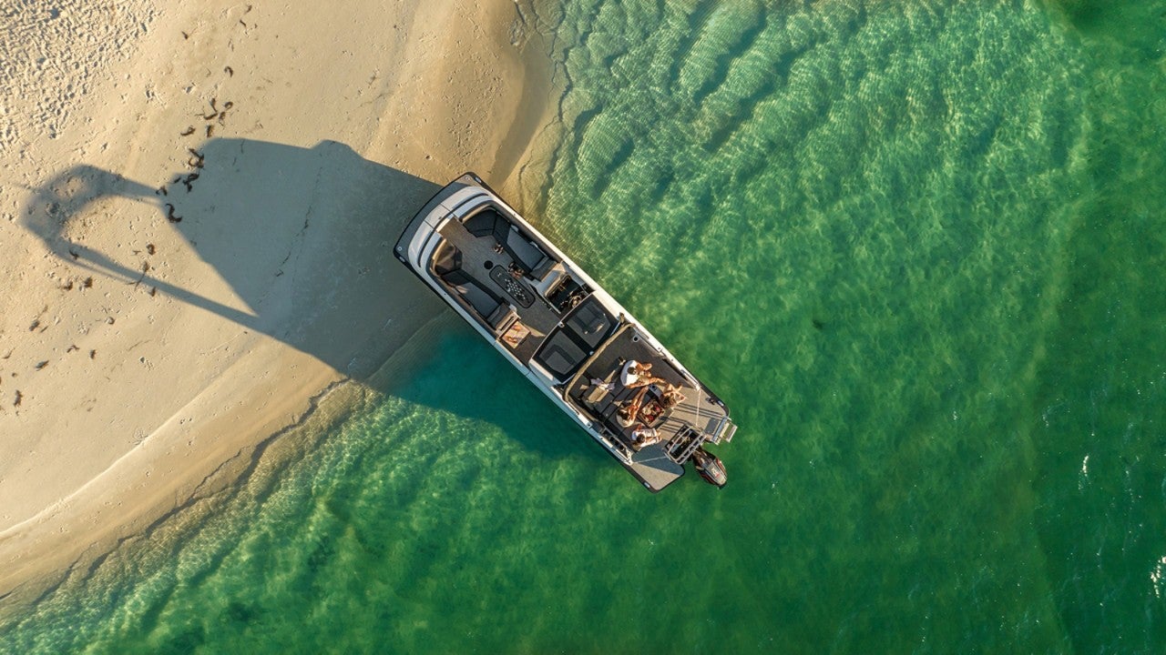 Harris Pontoon Boats Crowne 250 Drone Lounger