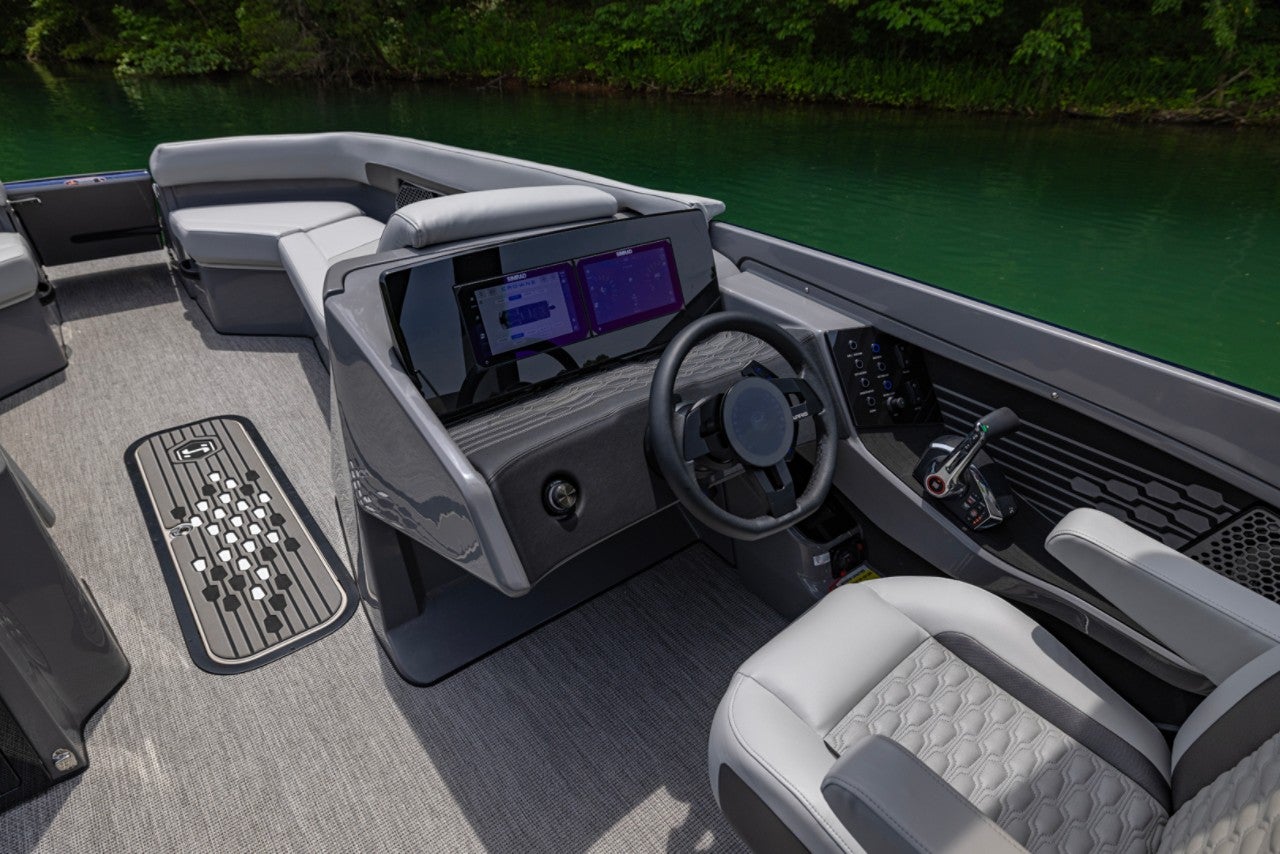 Harris Pontoon Boats Crowne 250 SLDH Helm