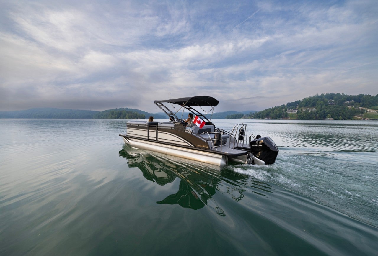 Harris Pontoon Boats Solstice 250 SL Running Canadian Flag