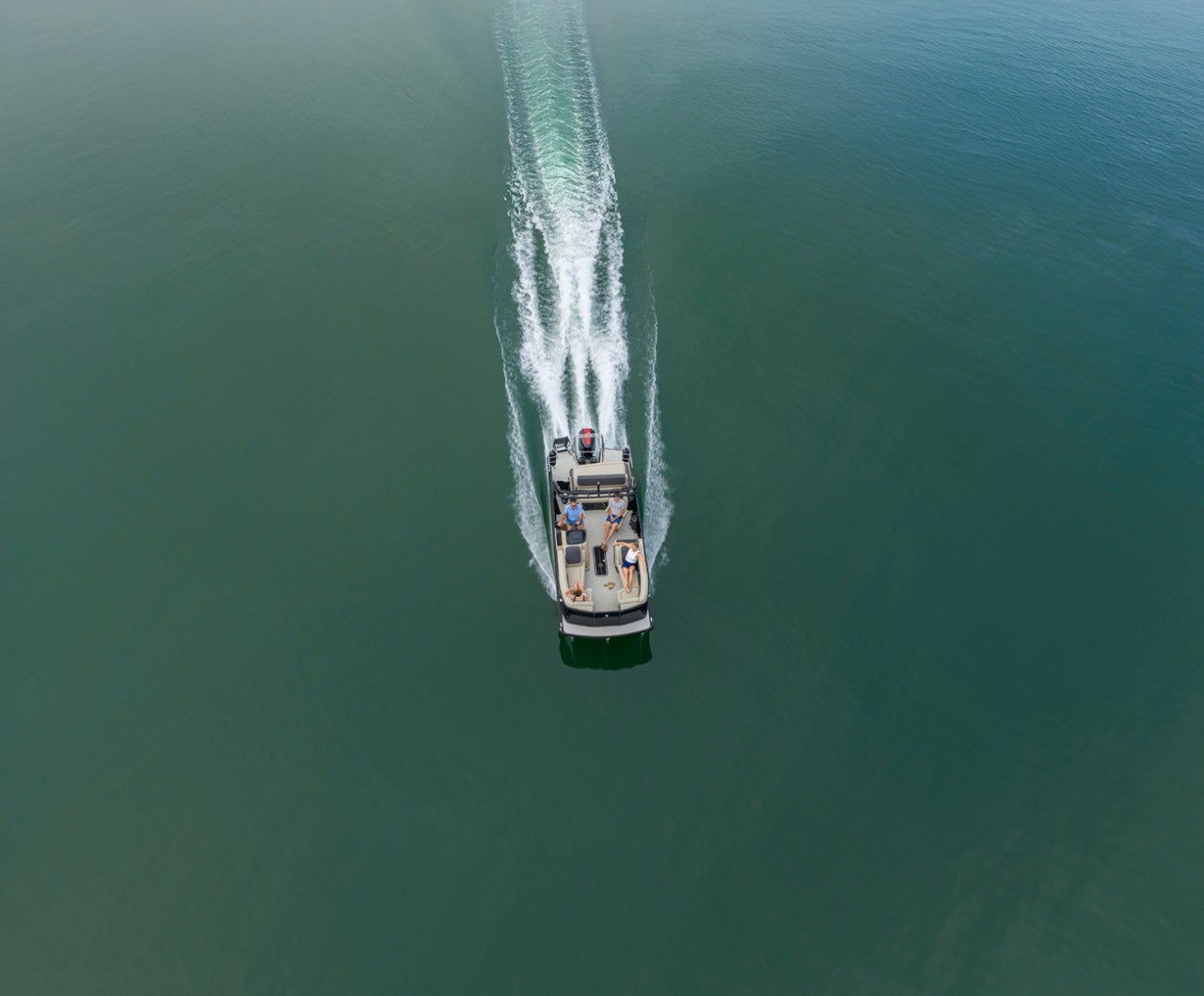 Harris Pontoon Boats Sunliner 230 Sport Running