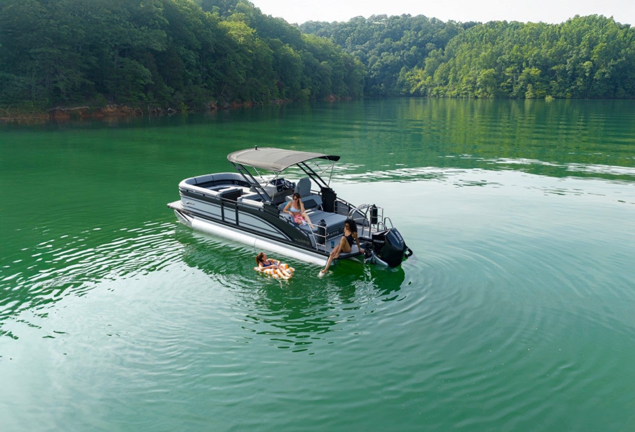 Harris Pontoon Boats Solstice 250 SL Women Swimming