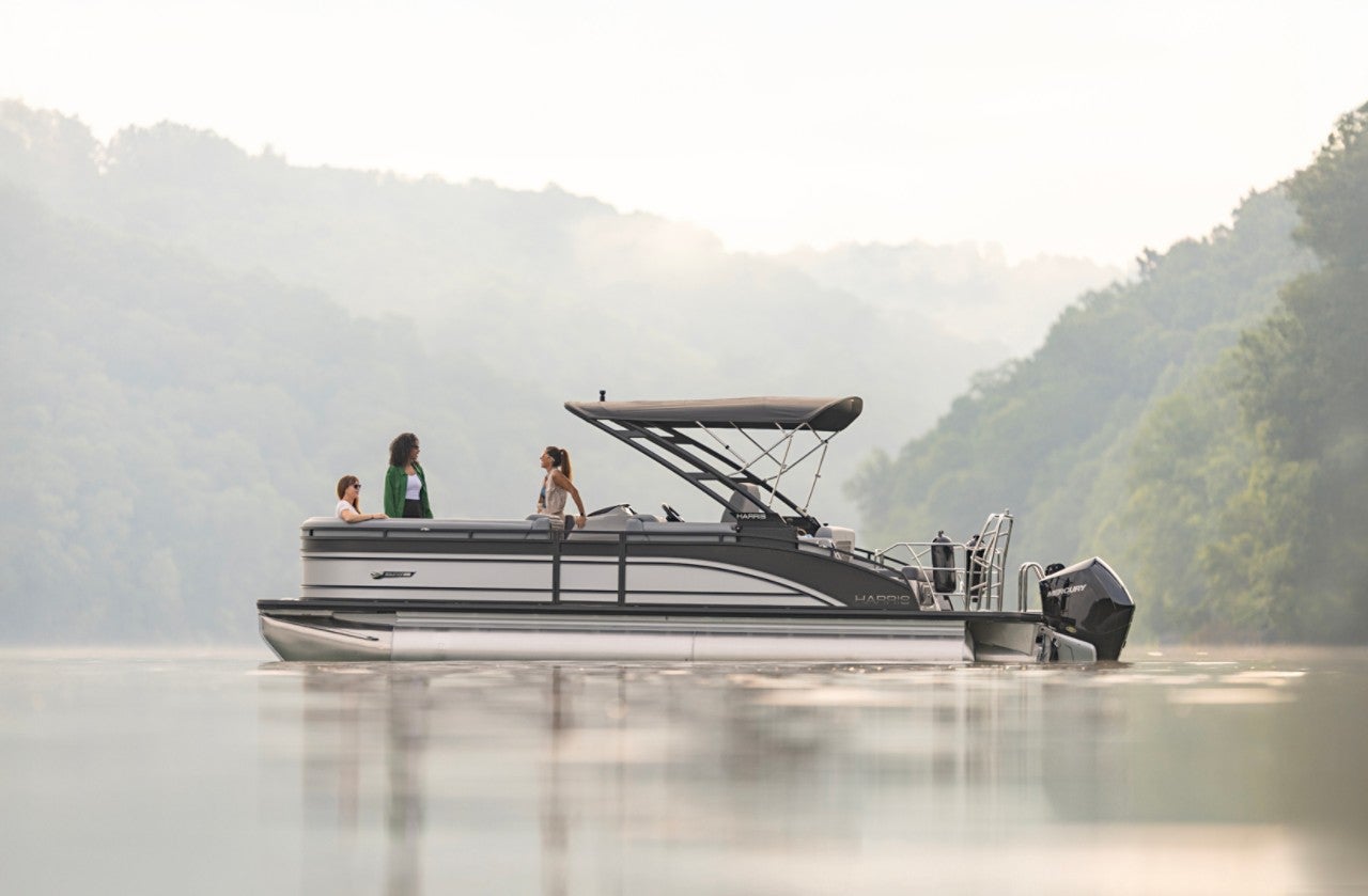 Harris Pontoon Boats Solstice 250 SL Profile E4A7394Rt2