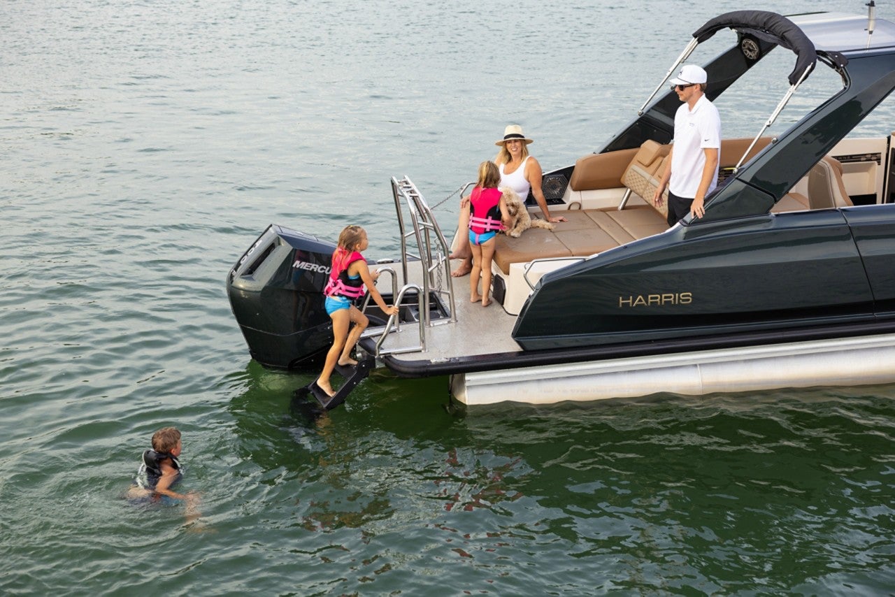 Harris Pontoon Boats Crowne 250 SL Swimming