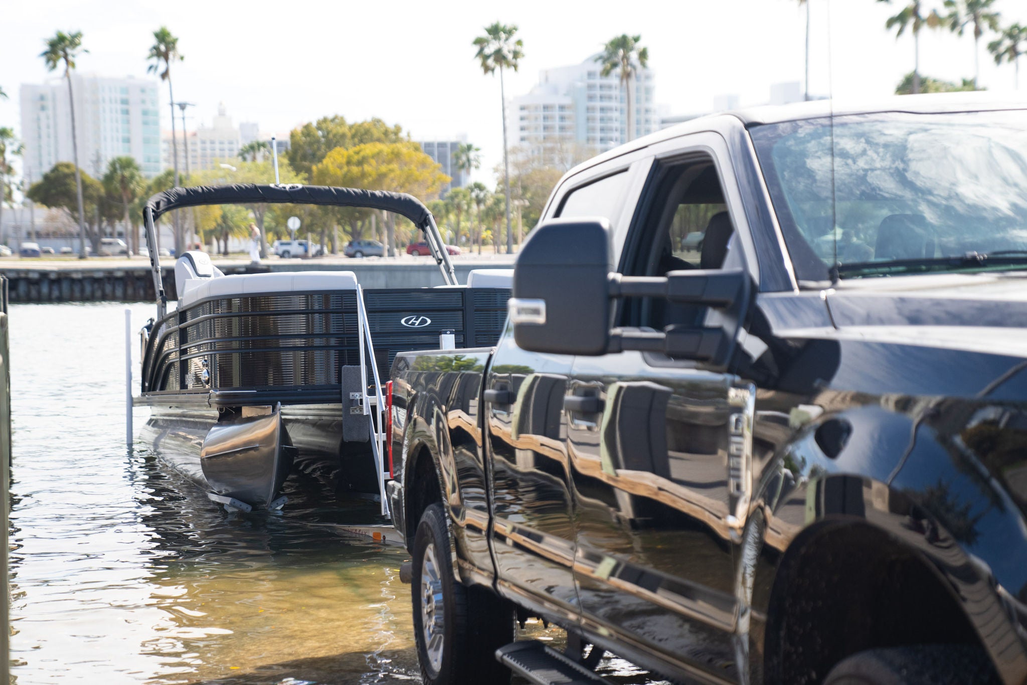 Harris Pontoon Boats Sunliner 230 SL Florida Trailer Launch